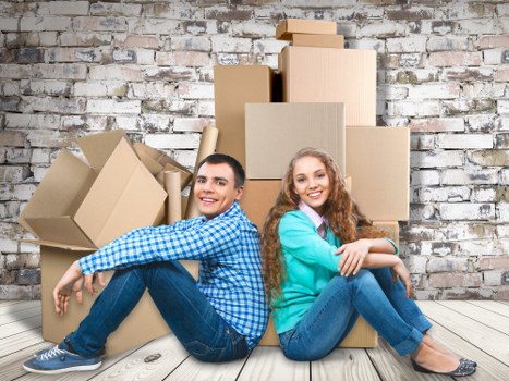 Careful handling of household items during a Crystal Palace move